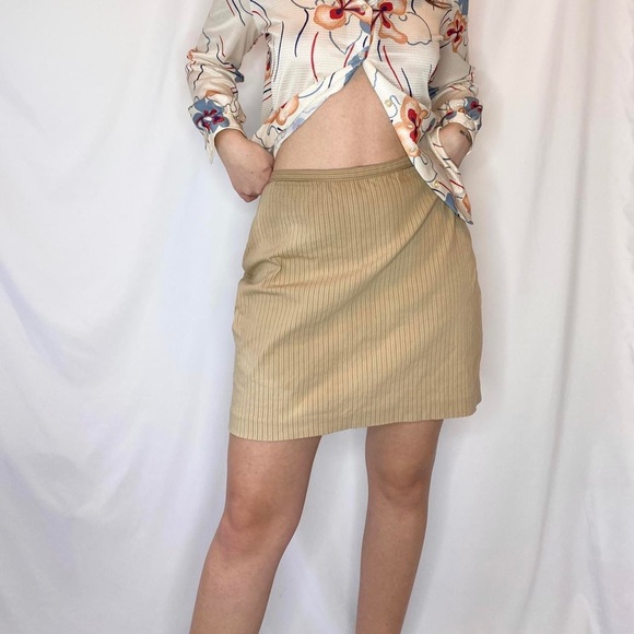 GUESS pinstripe mini skirt - Picture 3 of 4